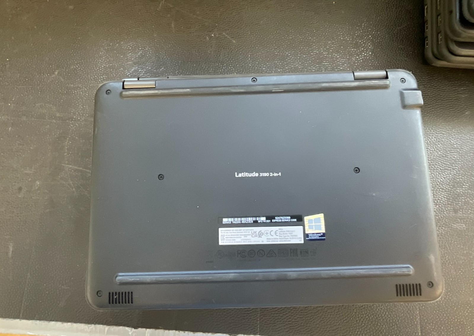 DELL LATITUDE 3190 2 IN 1 11.6 PENTIUM-N5030 CORE 3.1GHz 4GB 256GB SSD LOT OF 28