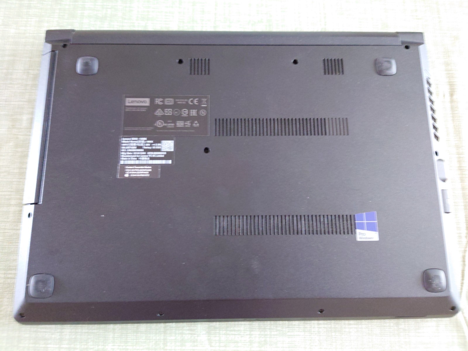 Lenovo V310 14-inch Laptop i3-6100U 2.30GHz, 6GB DDR4, 250GB SSD, Charger