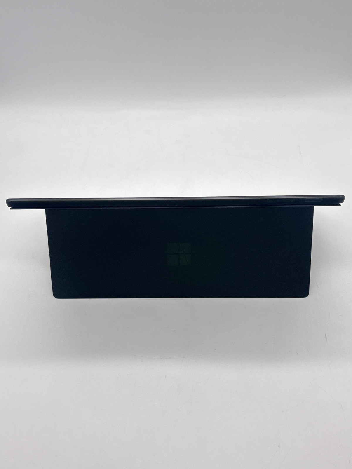 Microsoft 11th Edition 2076 Snapdragon X12 Core 16GB RAM 512GB SSD – Cracked Scr