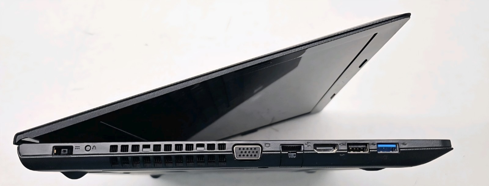 Lenovo 15 AMD A10 3.5GHz Black Laptop (INCOMPLETE/PARTS ONLY)