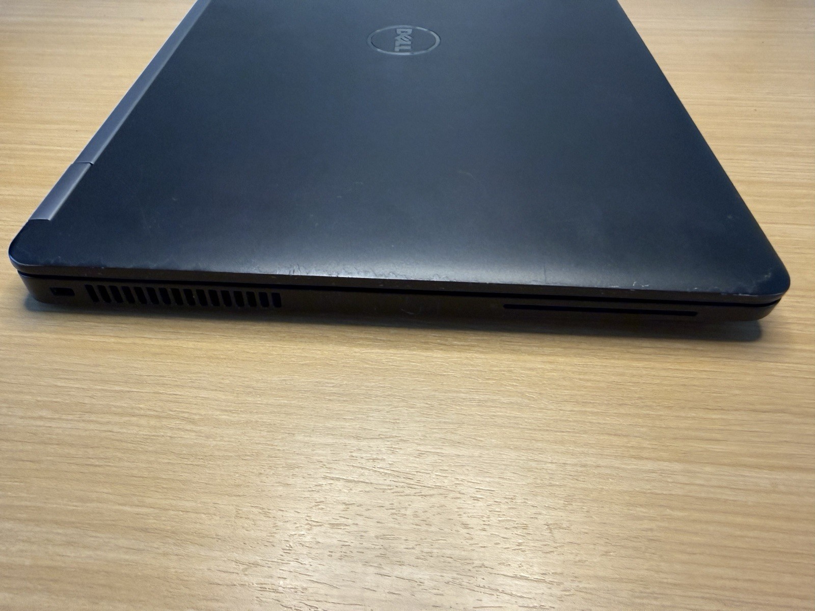 Dell Latitude E7470 14″ Intel Core i7-6600U 2.60GHz 16GB RAM 256GB SSD