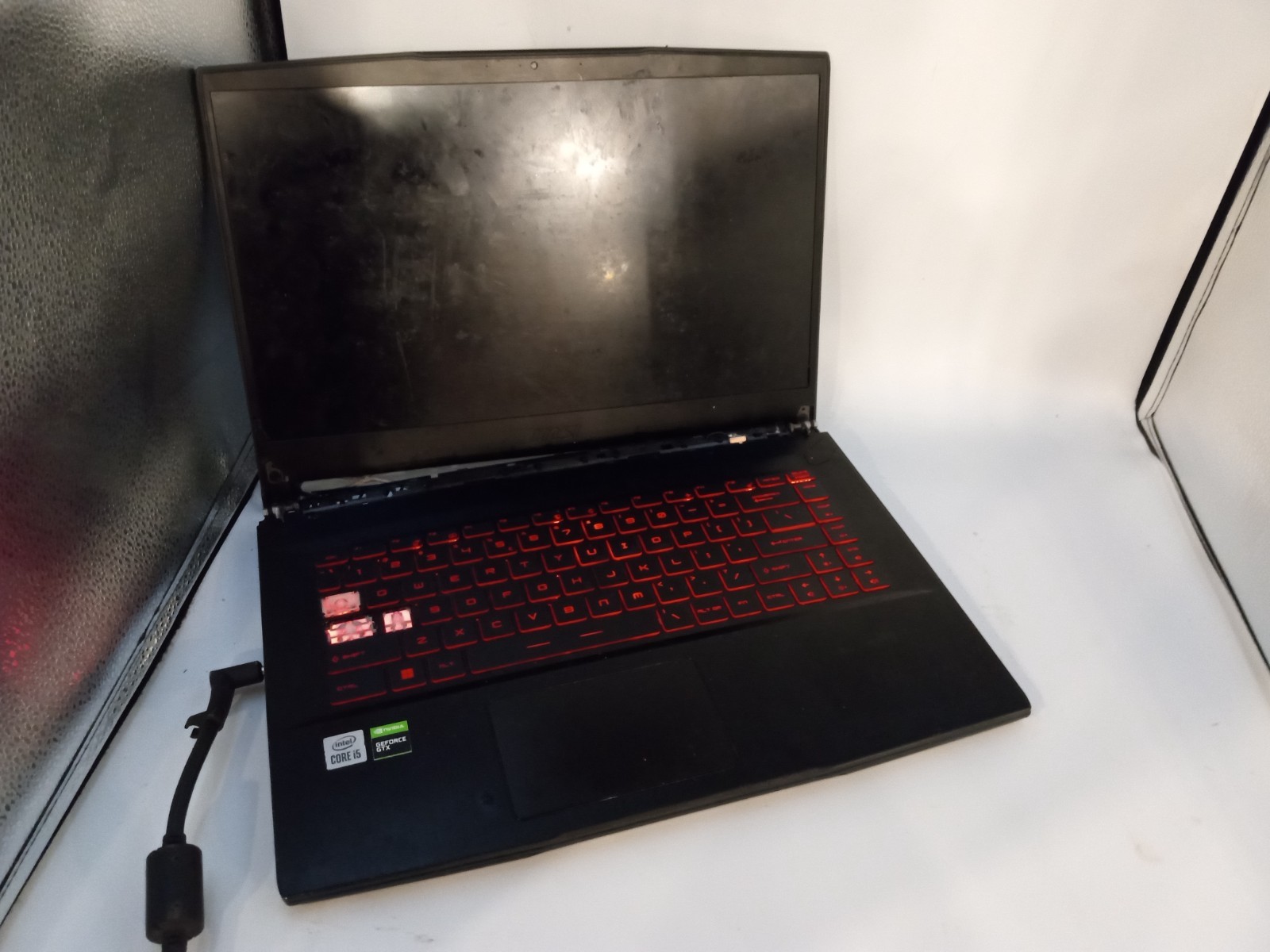 MSI GF53 Thin 10SC 15.6″ Laptop Intel i5-10300H Nvidia GTX 1650 – PARTS – READ!