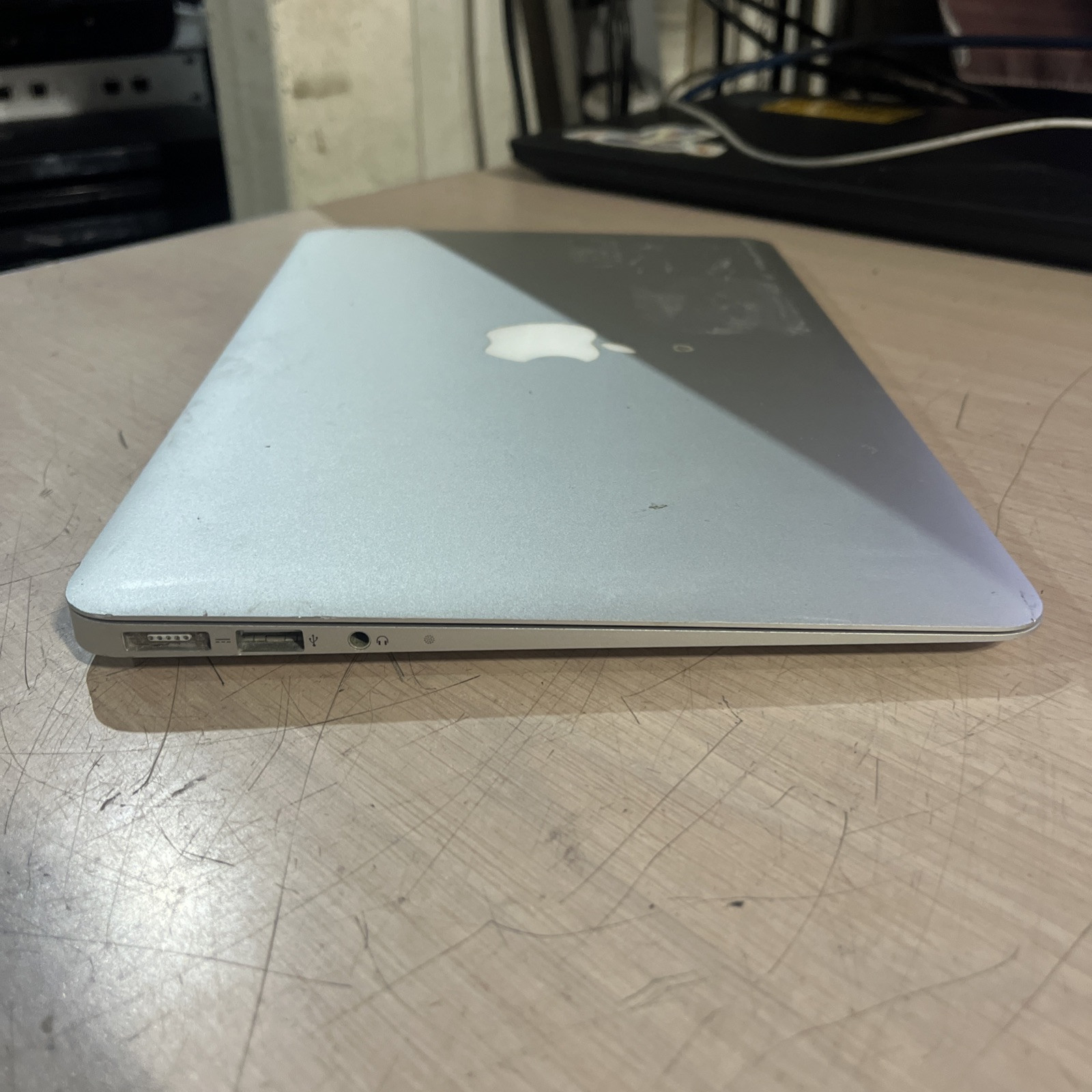 APPLE MACBOOK AIR 11″ MID-2012 CORE I5-3317U 1.7GHZ 4GB RAM