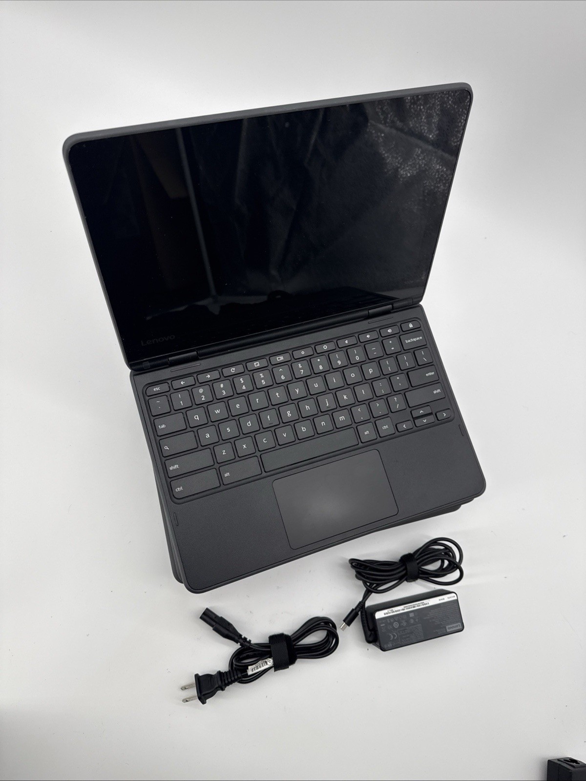 Lenovo 81H00012US 300e 11.6″ 2in1 4GB 32GB, MT8173 2.1GHz Chromebook w Adapter
