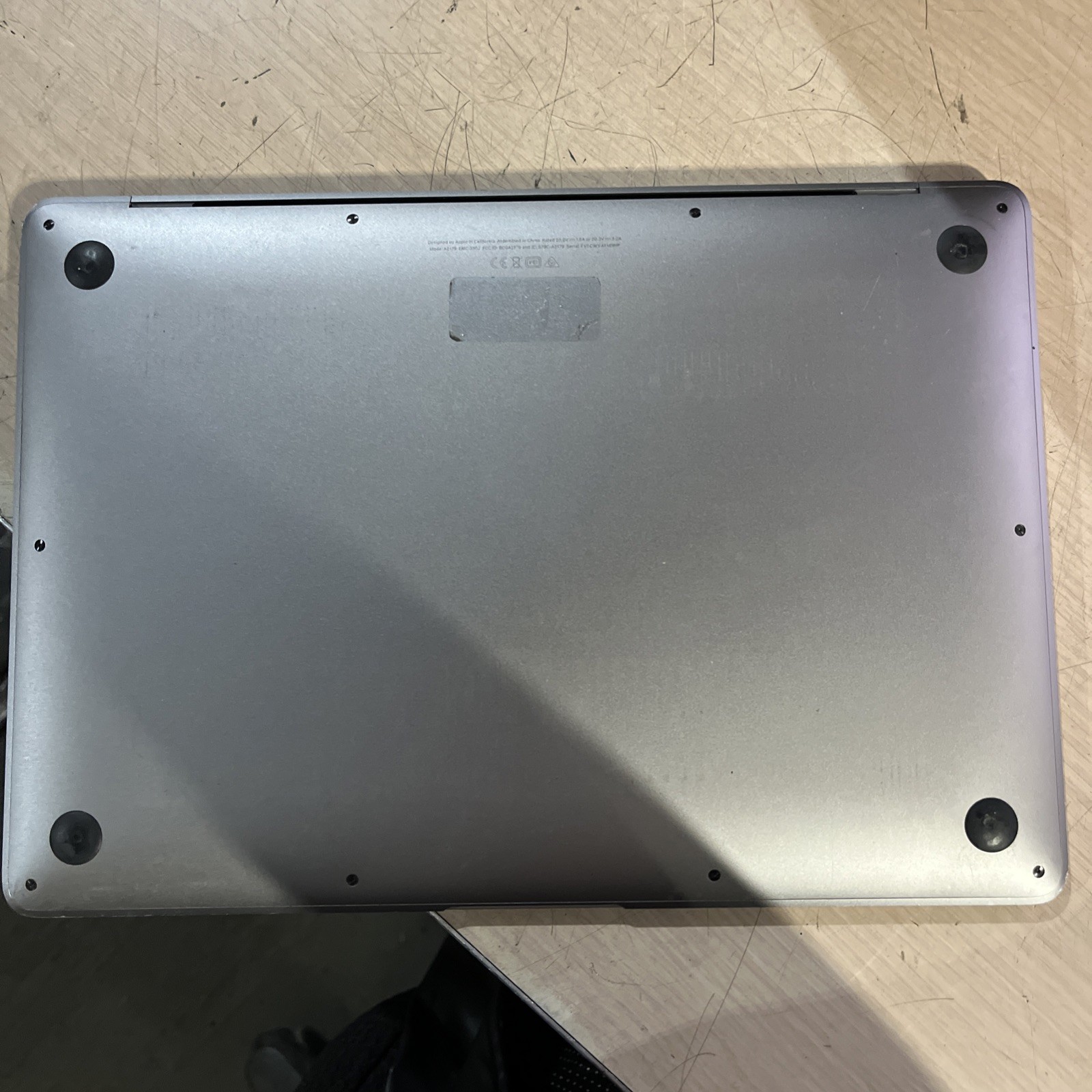 APPLE MACBOOK AIR 13″ SCISSOR, 2020 CORE I3-1000NG4 1.1GHZ 8GB RAM 256SSD