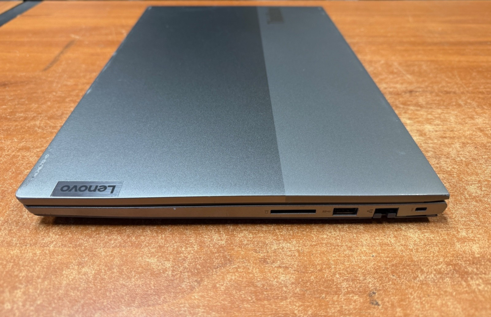 ThinkBook 15 G2 ITL 15.6″ – Intel i7-1165G7 2.8GHz 8GB No HDD *Cracked Display*