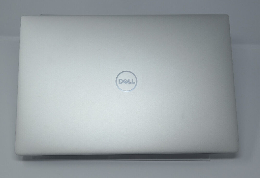 Dell XPS 13 7390 i7 10710U @ 1.10 GHz 256 GB 16 GB FHD Windows 11 Pro