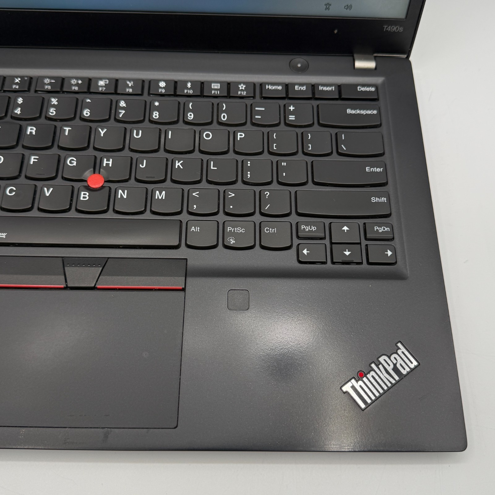 Lenovo ThinkPad T490s 14″ i7-8565U 16GB RAM 256GB SSD Win11 Pro Fingerprin Fair