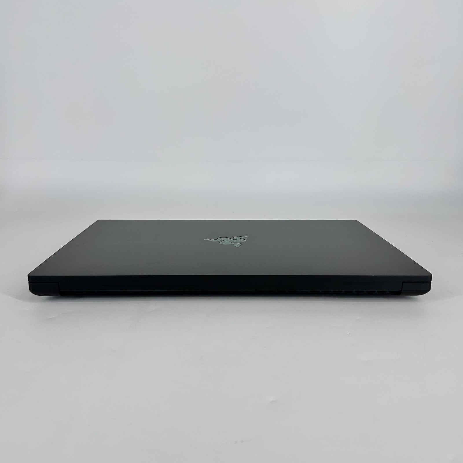 Razer Blade 16 120Hz UHD+ 2024 2.2GHz i9-14900HX 64GB 2TB/2TB RTX 4090 Very Good
