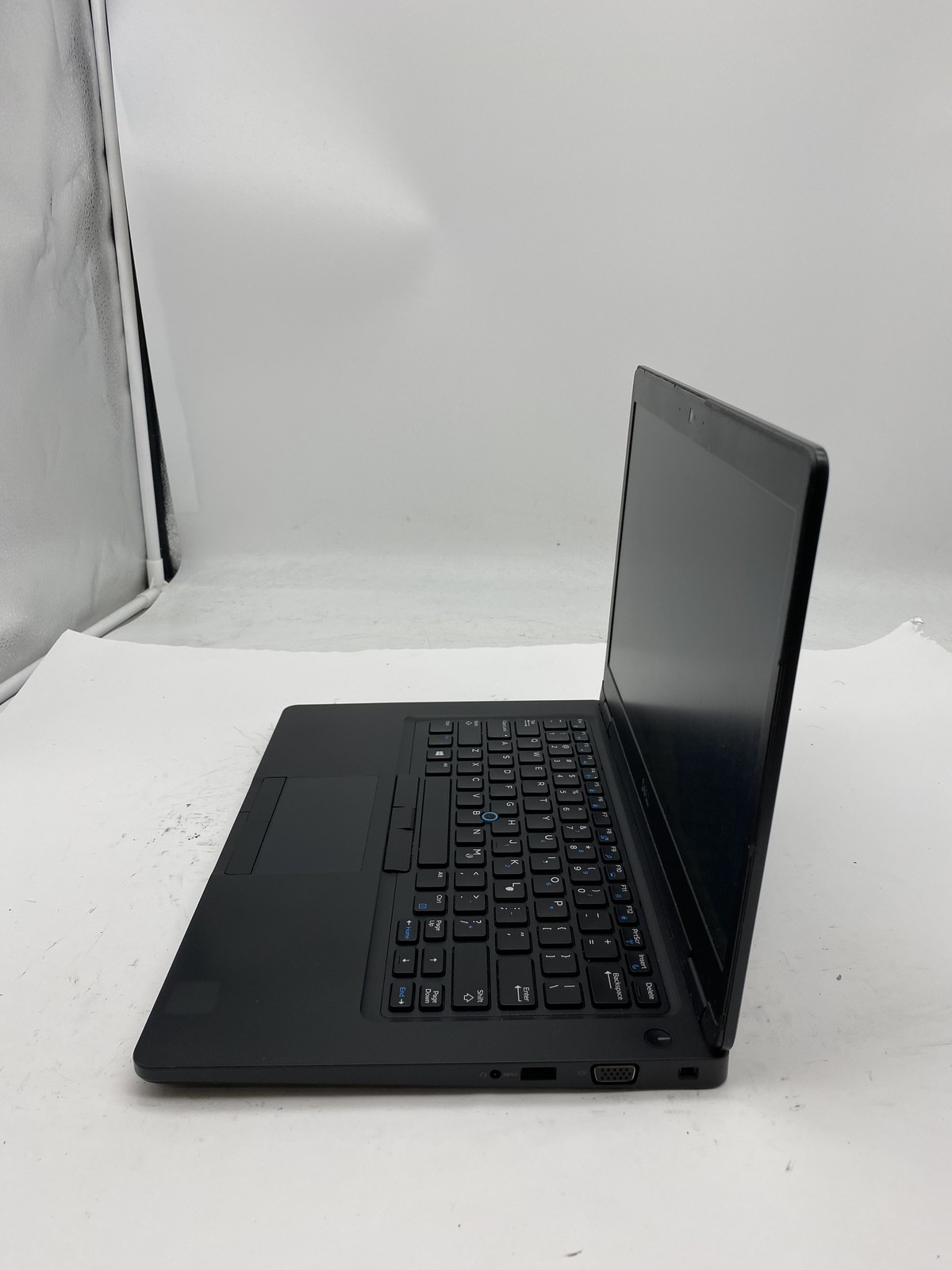 Dell Latitude 5490 Laptop Core i5 8350U 1.7GHz 8GB RAM 256GB SSD W11P