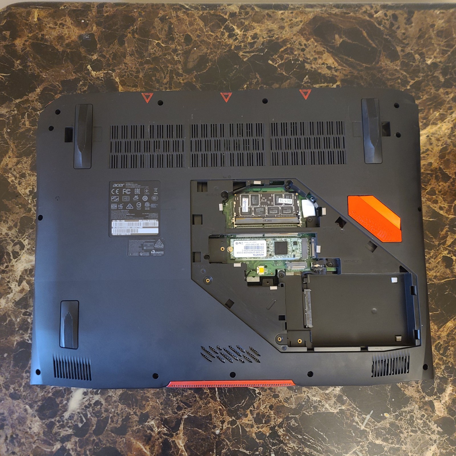 PREDATOR GX-792 GAMING LAPTOP CORE i7-7700HQ 16GB RAM GTX 1080 512GB NVME