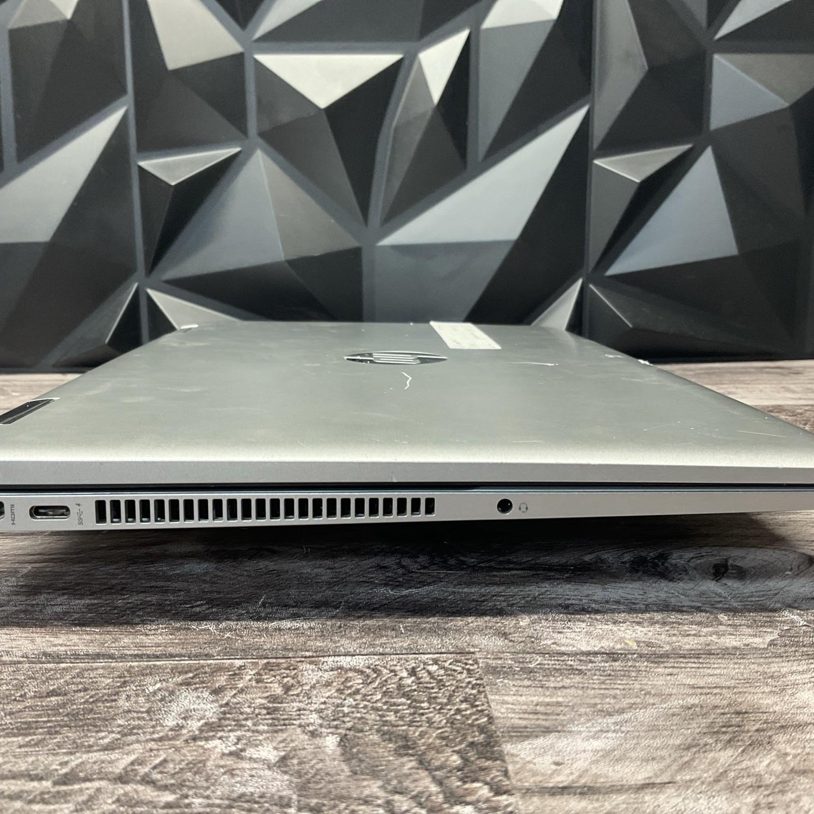 HP Pavilion x360 Convertible 15 / i5 11th Gen / No Power / Cracked Screen / M5