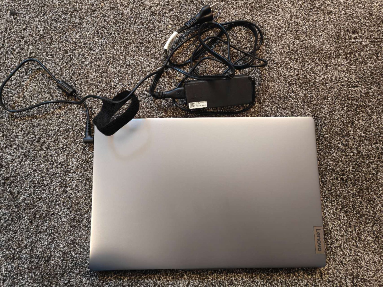 Lenovo IdeaPad Slim 15.6″ Touchscreen FHD Ryzen 7 5825U/16GB/512GB Laptop