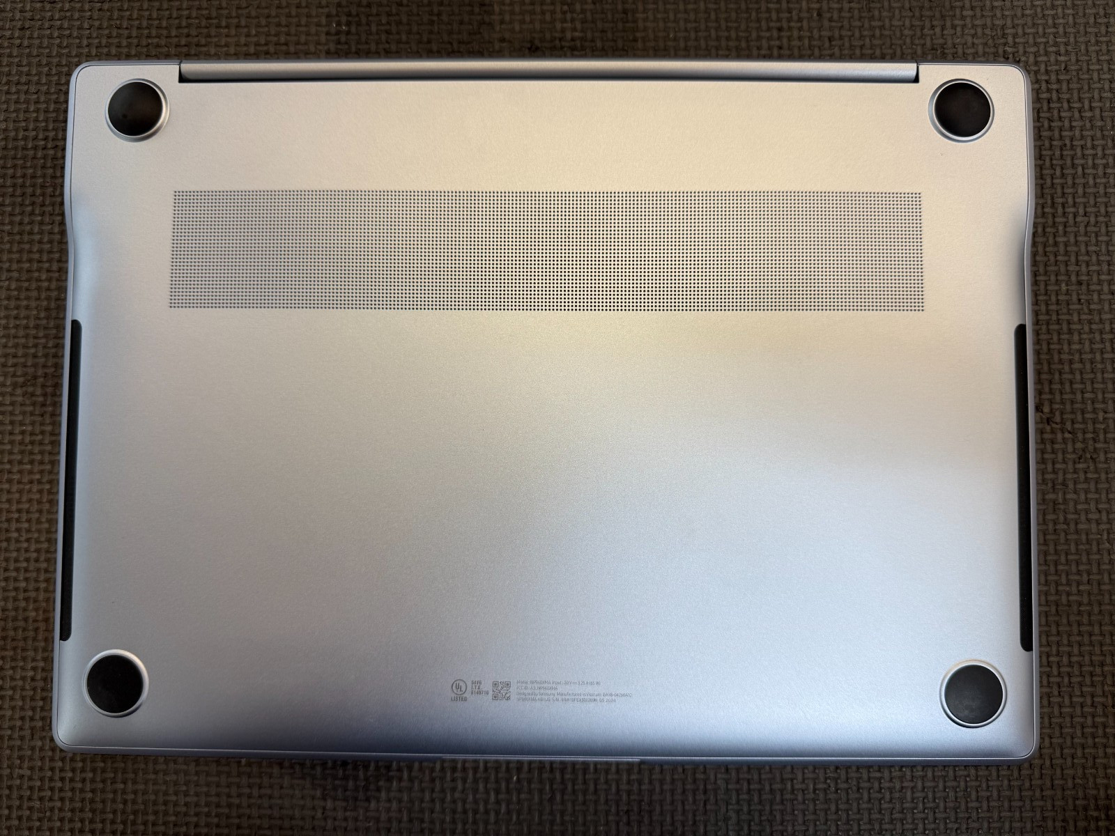 Samsung Galaxy Book4 Edge Copilot+ PC 14″ Snapdragon X Elite 16GB RAM 512GB SSD