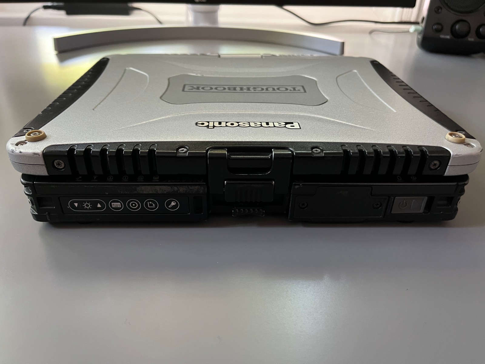Panasonic Toughbook CF-19 MK1 256GB SSD 8GB RAM Windows 10 Pro