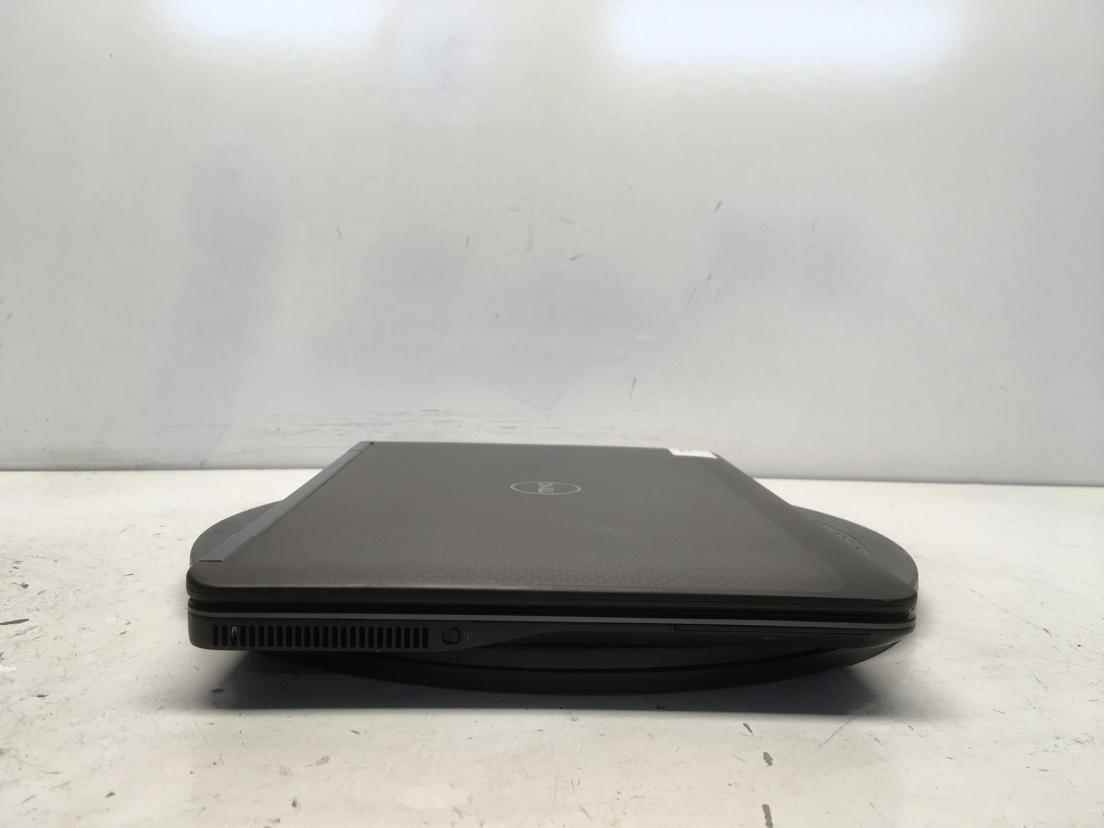 Dell Latitude E7240 Intel i7-4600U 2.1GHz 8 GB NO HDD No Batt