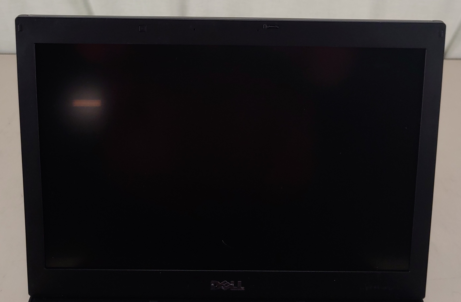 Dell Intel Core i5-M520 Intel GMA HD 4GB NO HDD + NO OS + NO BATTERY