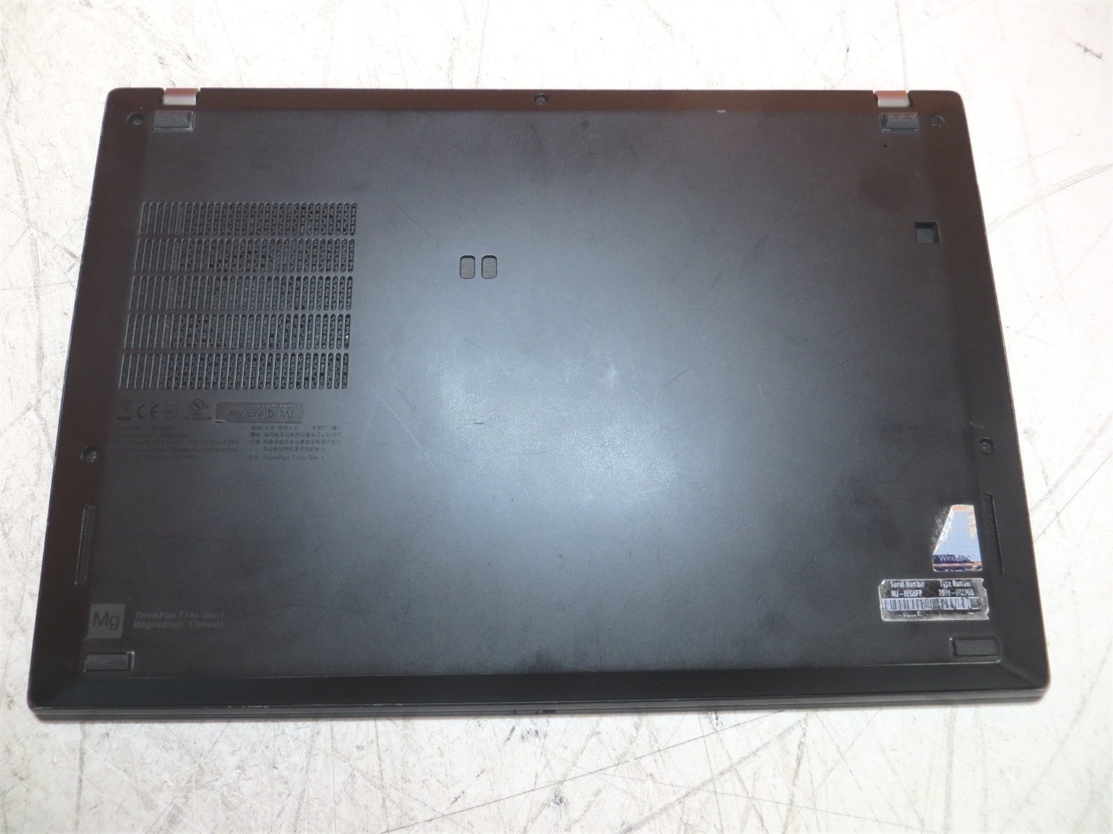 Scratched LCD Lenovo ThinkPad T14s Gen 1 Intel i7-10510U 1.8GHz 16GB 256GB SSD