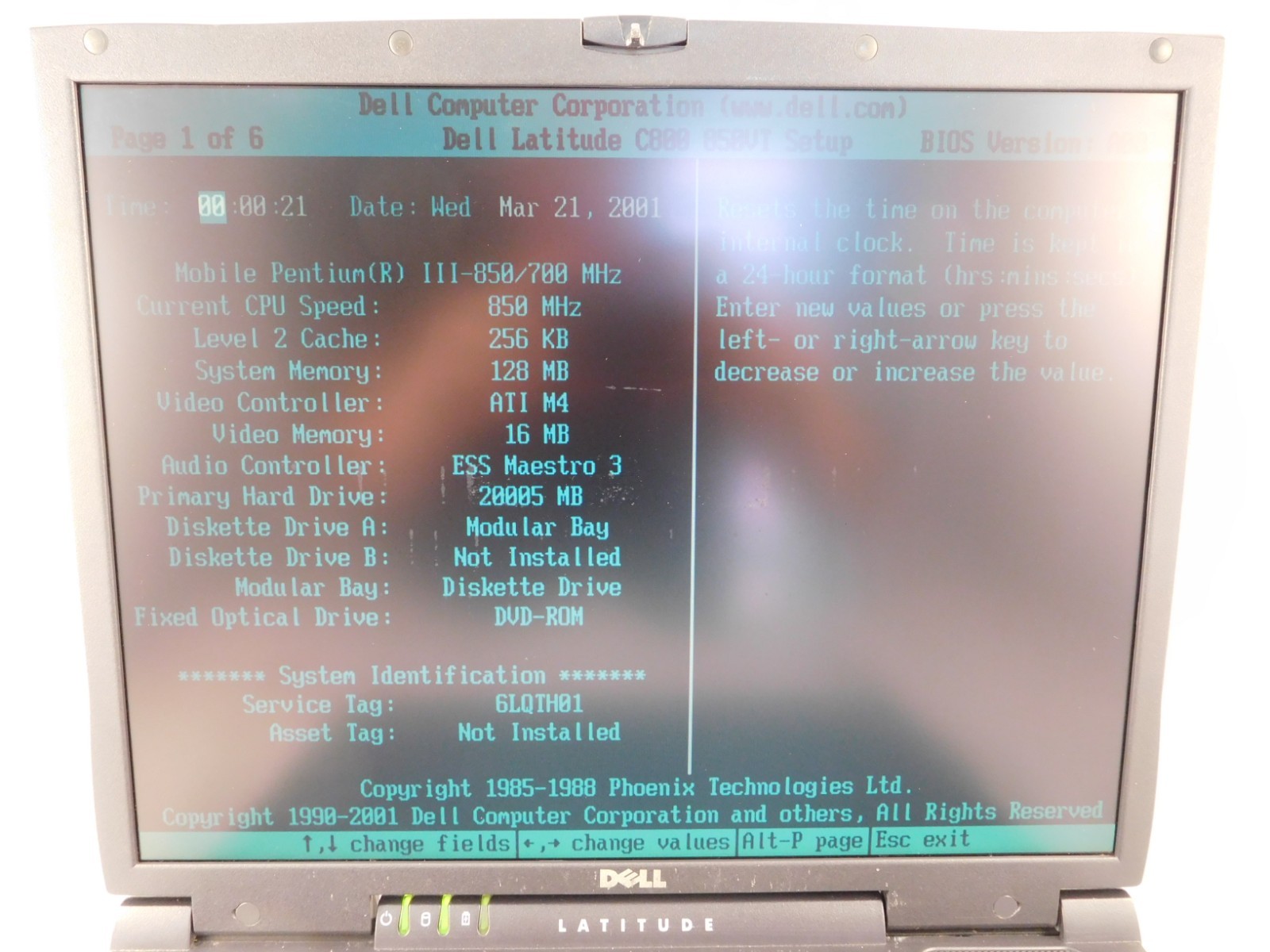 Dell Latitude C800 Pentium III 850Mhz 128MB 20GB 15″ Bad Battery No OS