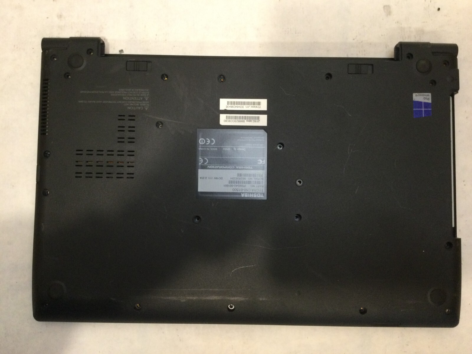 Toshiba Tecra C50-B1500 / Intel Core i3-4005U @ 1.70GHz / (DIM/MISSING PARTS!)MR