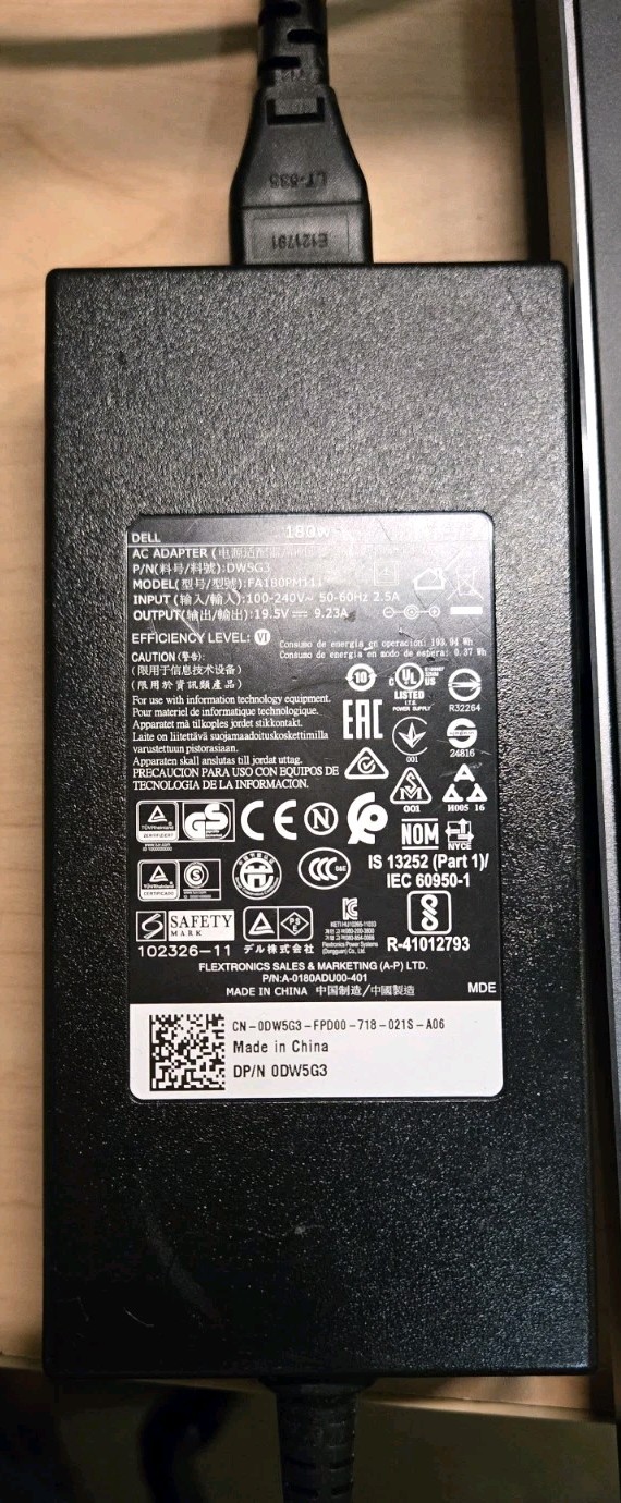 Dell Precision 7710 i7-6820 16GB 500GB SSD Quadro M3000M Win10 Pro AC ADAPTER