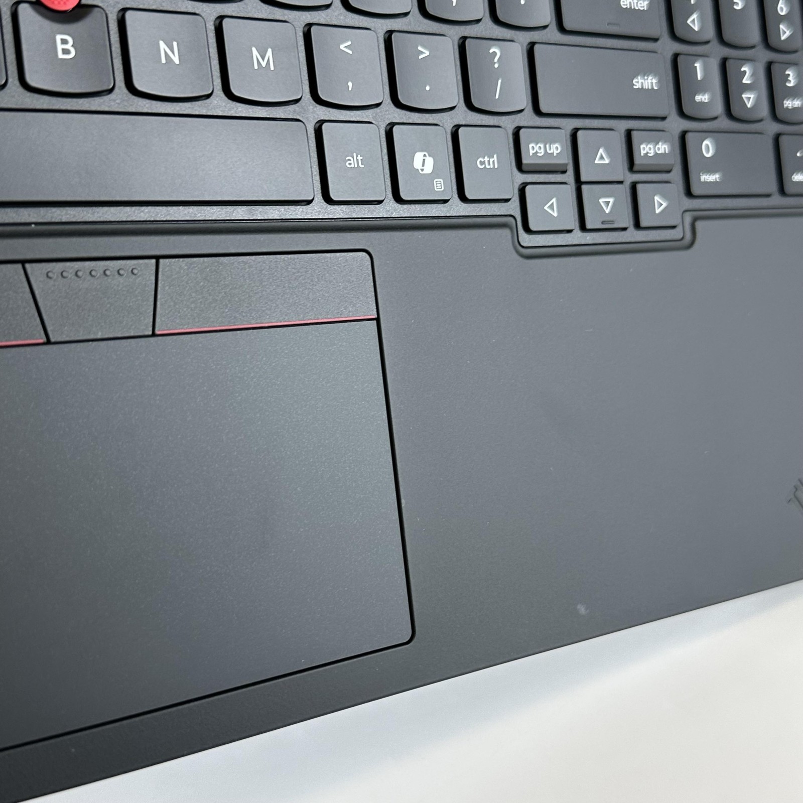 Lenovo ThinkPad T16 Gen 5 Black FHD+ TOUCH 3.3GHz Ryzen 7 PRO 250 16GB 512GB SSD