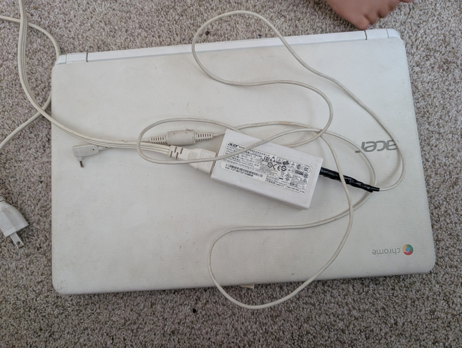 Acer Chromebook 15 (CB5-571) 15″ Intel Celeron Chrome OS With Charger