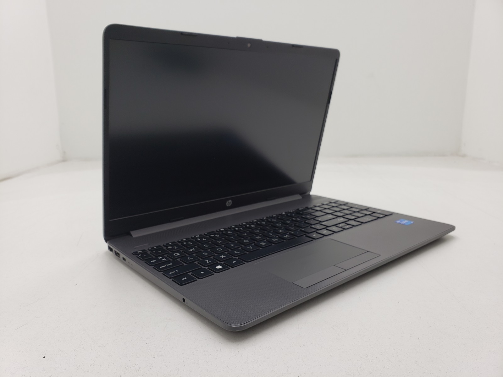 HP 250 G8 Intel Core i5-1135G7 16GB RAM 256GB SSD Windows 11 Pro Laptop PC.