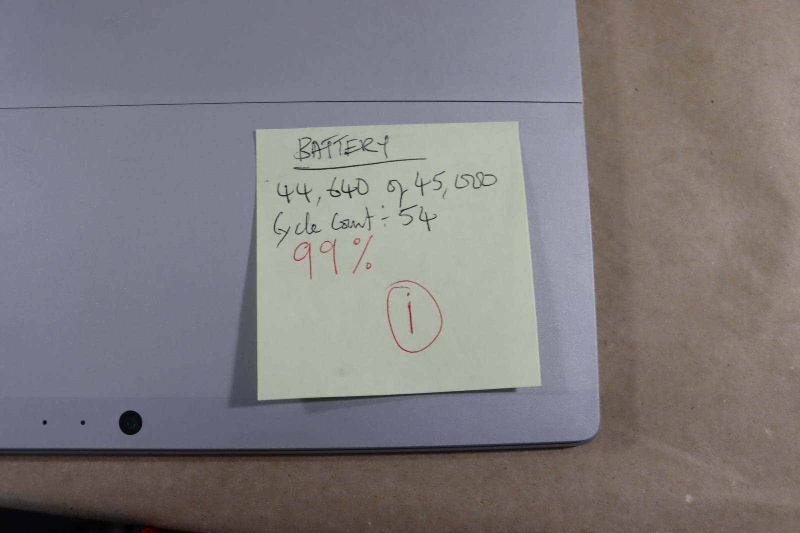 Microsoft Surface Pro 5 i5-7300U 8GB RAM 256GB Wi-Fi + LTE