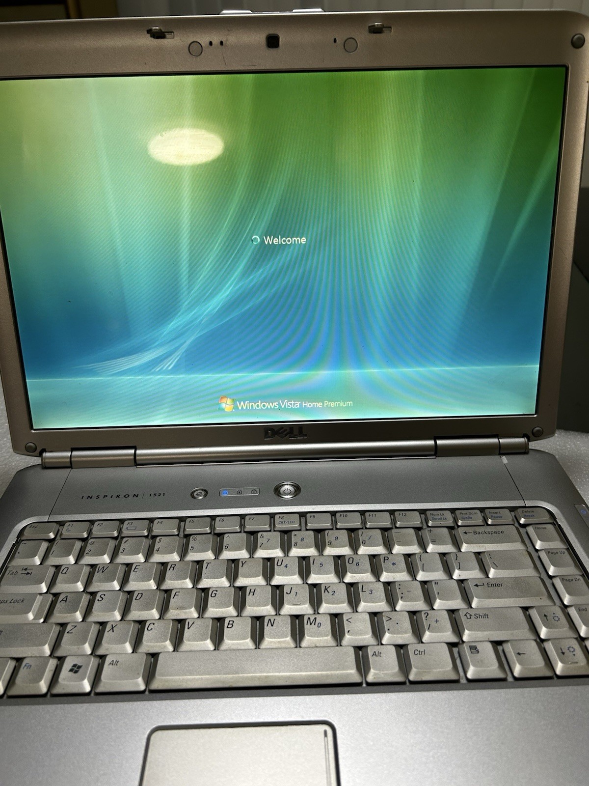 Dell Inspiron 1521 AMD Turion 64 X 512 Mb 1.60 GHz 80GB HDD -No Power Adapter
