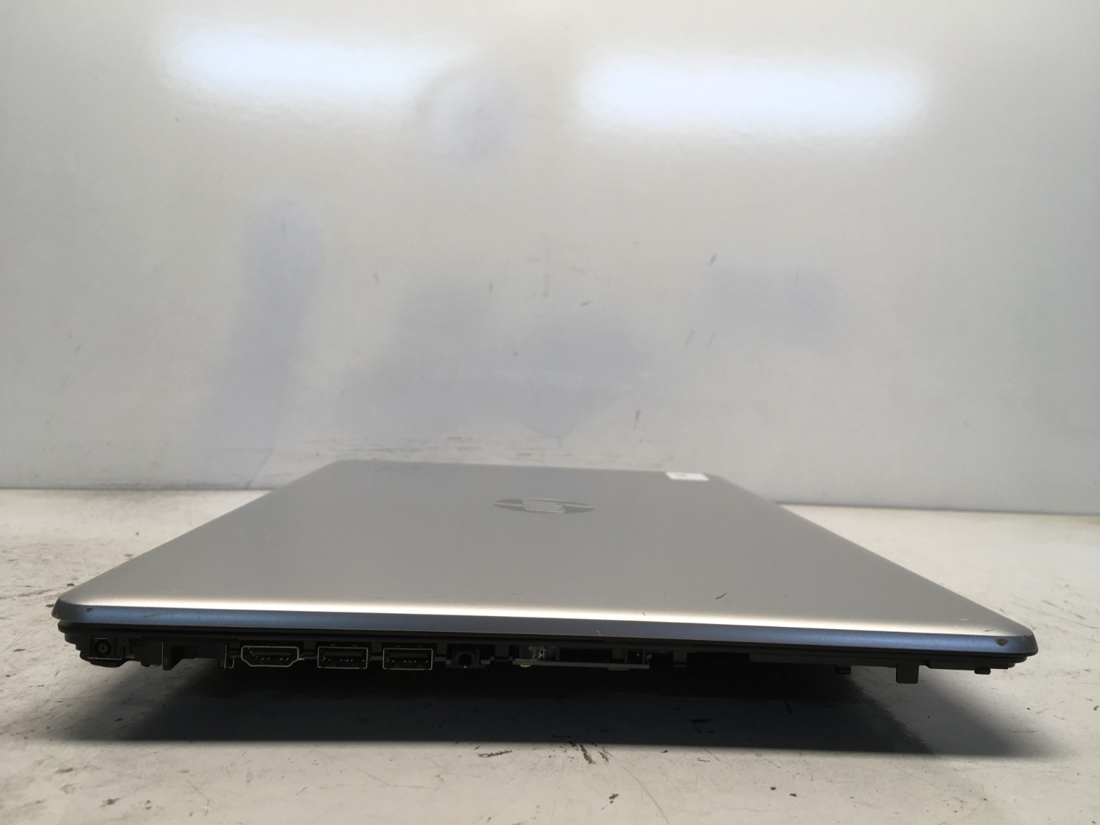 HP 17-CA1 AMD Ryzen 3 3200U 2600MHz 8 GB NO HDD