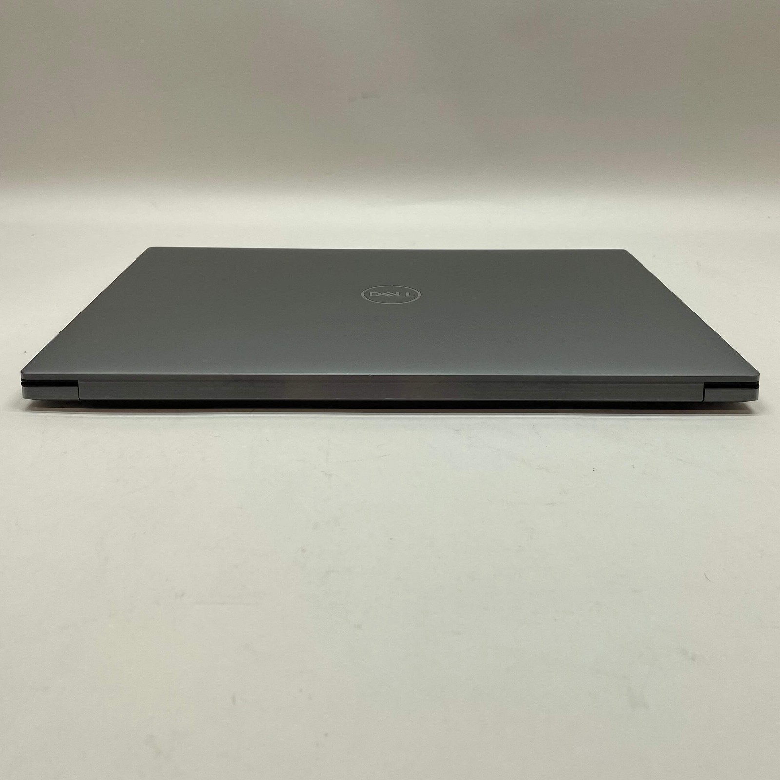 Dell Precision 5560 15.6″ i9-11950H 2.6GHz 32GB RAM 512GB SSD