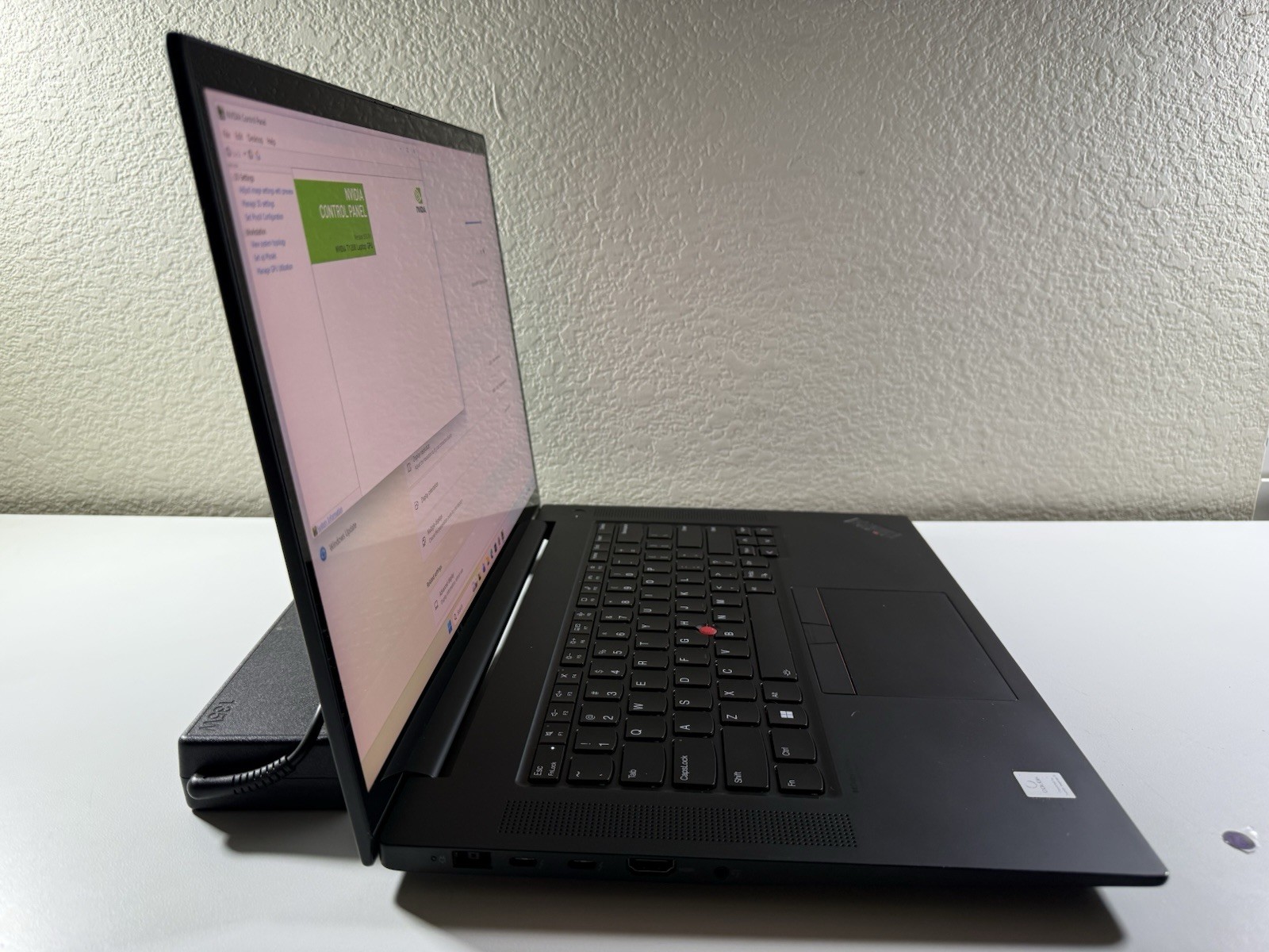 LENOVO THINKPAD P1 Gen 4 TOUCH 4k I7-11850H 512GB 16GB RAM NVIDIA T1200 WIN 11