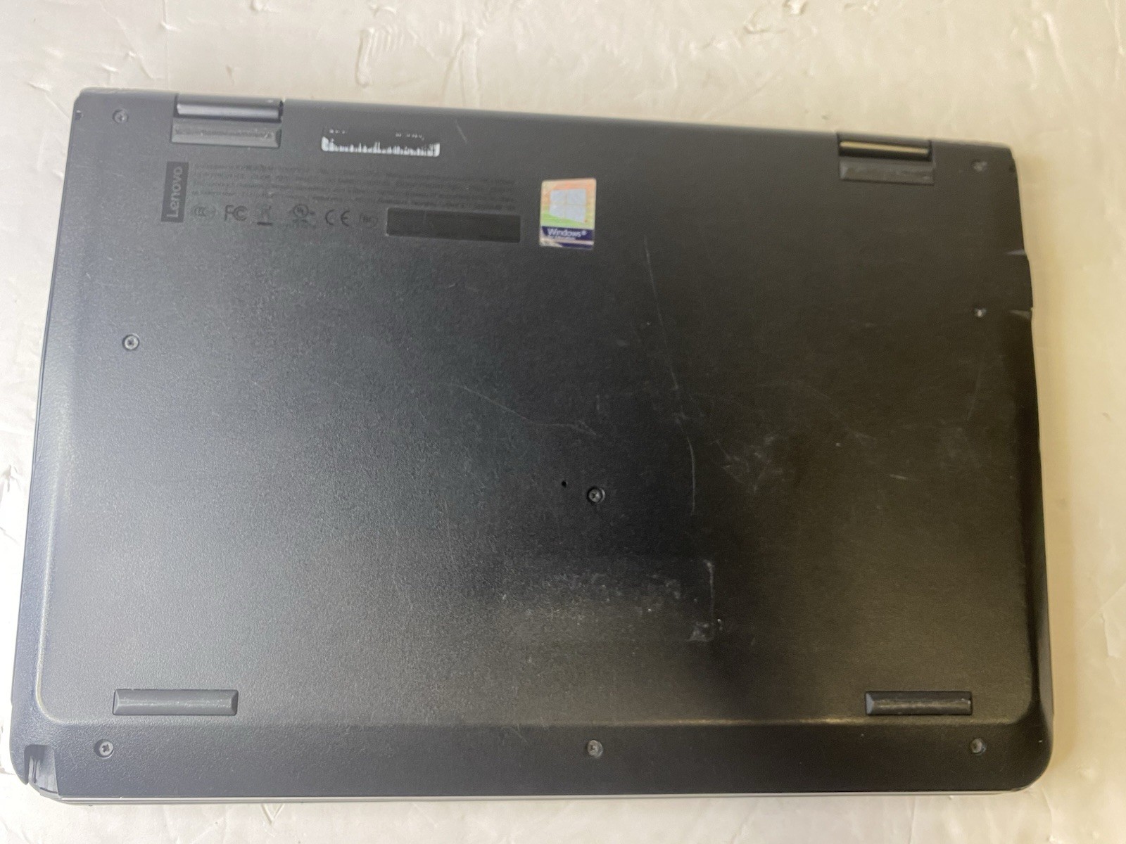 Lenovo ThinkPad Yoga 11e 11.6in 2 in 1 flip TouchScreen Windows 10