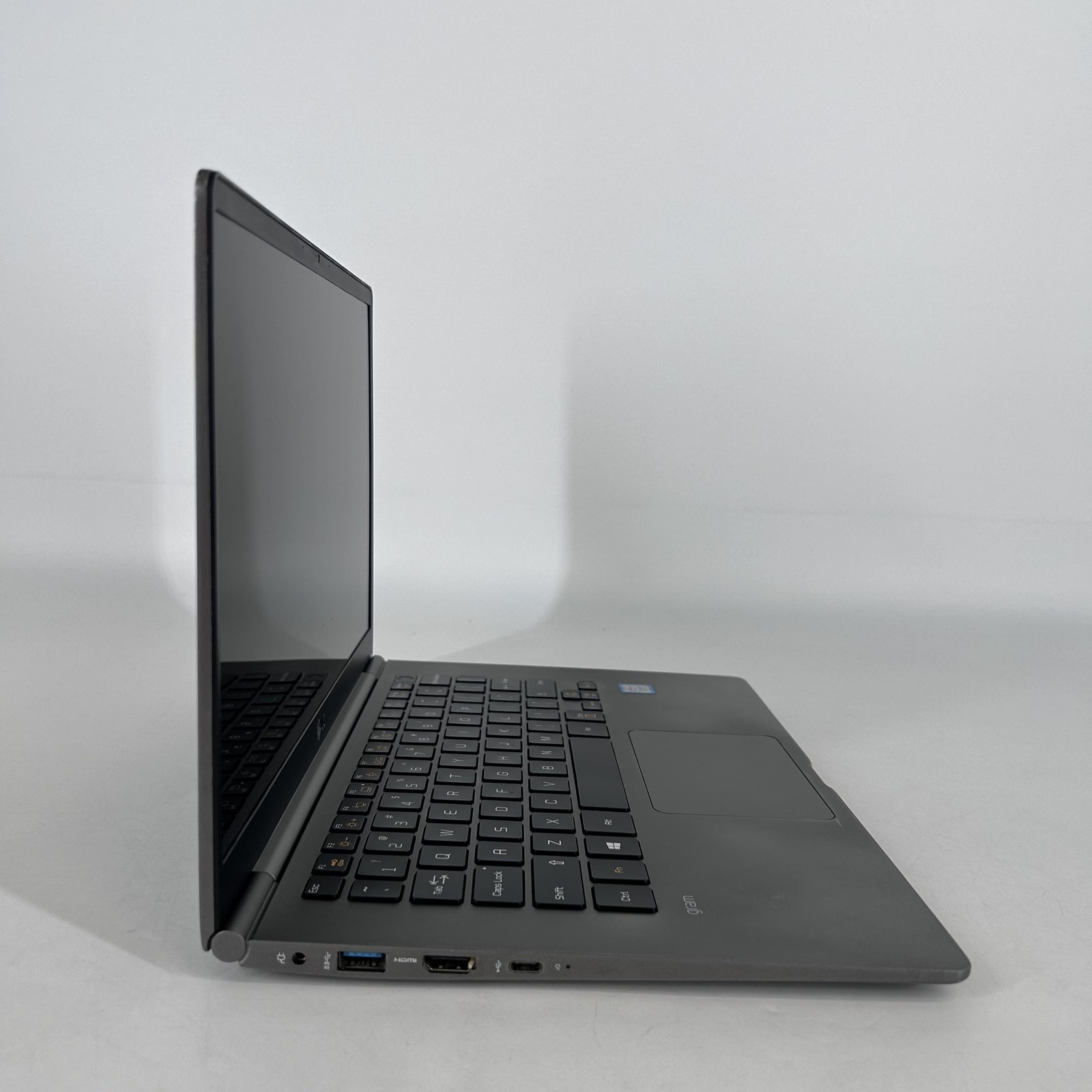 LG Gram 13 FHD TOUCH i7-8550U 1.80GHz 8GB RAM 512GB SSD Good