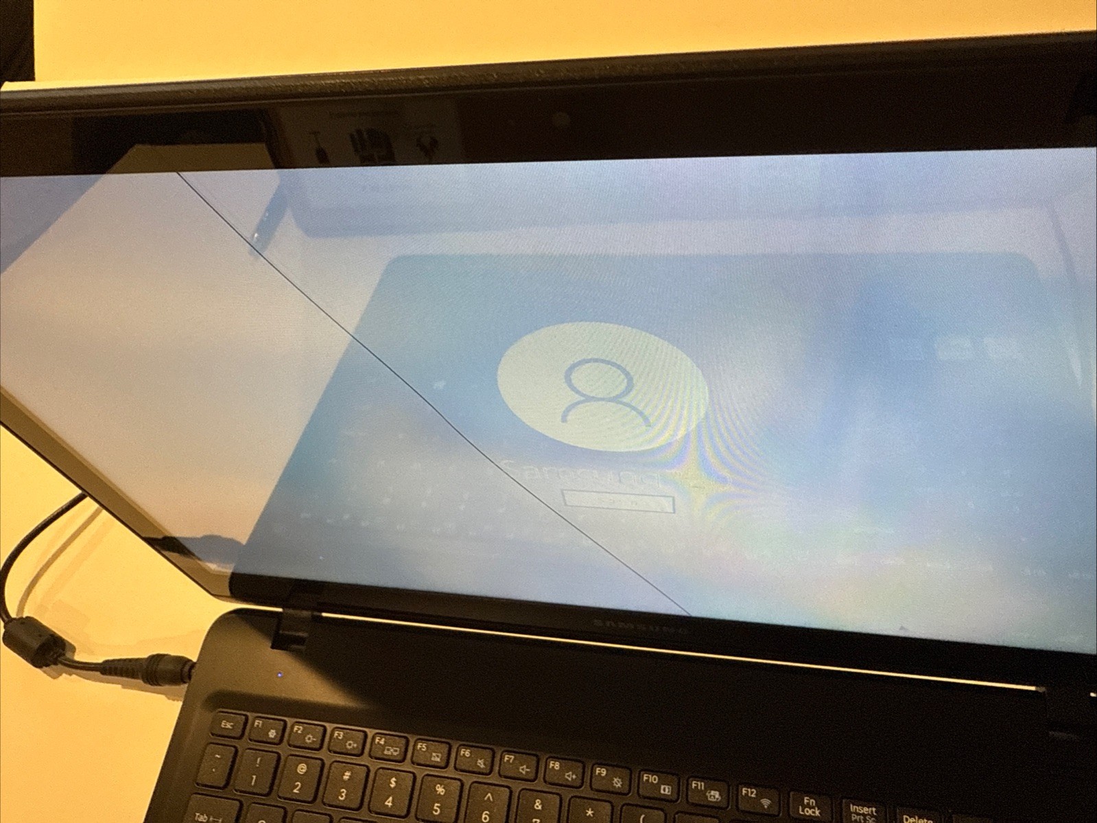SAMSUNG NP530E5M X01US | INTEL CORE I5-7200U 2.50GHZ No Ram No HDD No Adapter