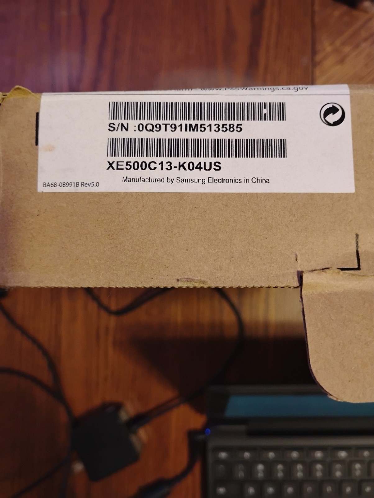 Samsung Chromebook XE500C13-K04US 11.6″ Chrome OS Intel Celeron Black, Charger