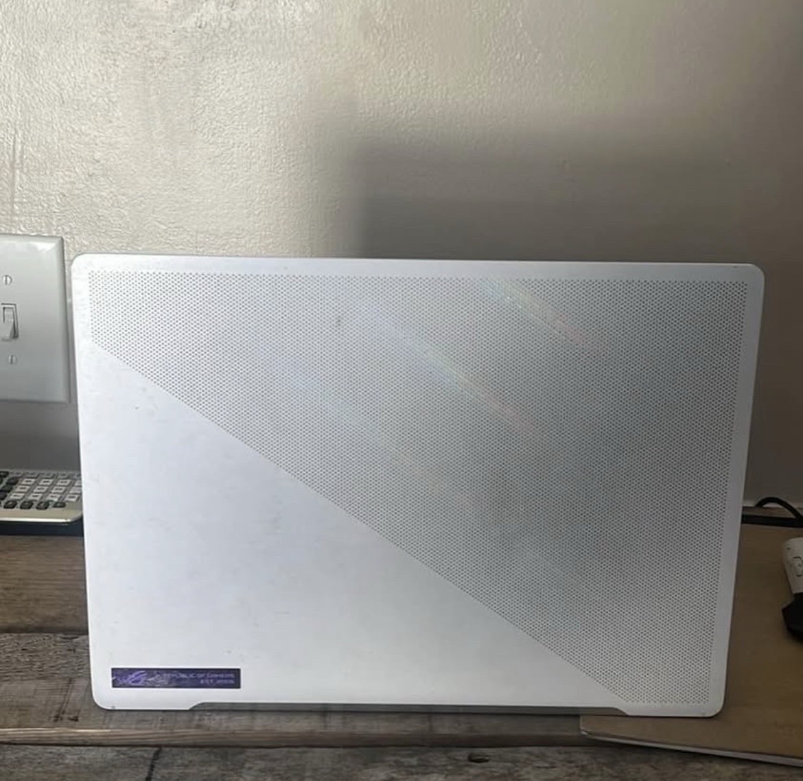 ASUS ROG Zephyrus G14 14″ White Ryzen 9 16GB RX 6800S Parts/Repair
