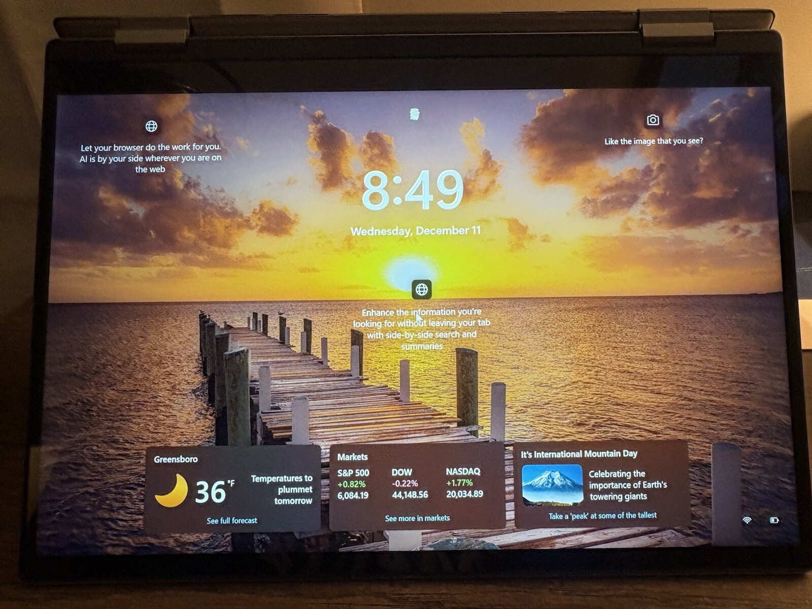 Dell Inspiron 14 7425 2-in-1 Touchscreen Laptop