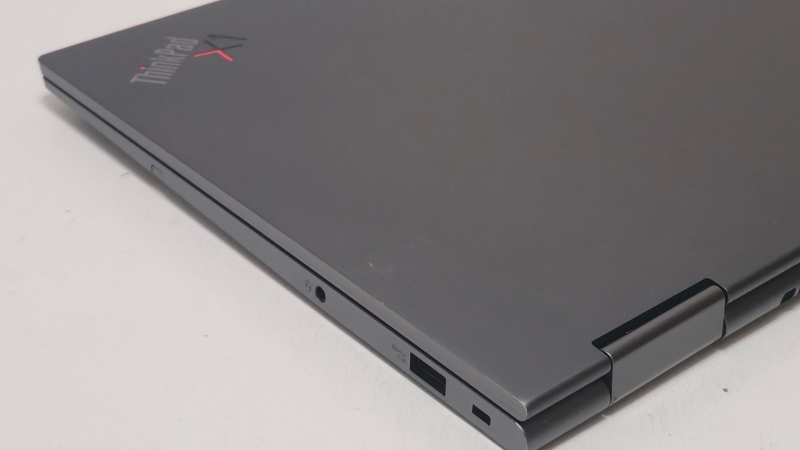 Lenovo ThinkPad X1 Yoga Gen 7 (i7-1270P7 CPU, 32 GB RAM 1 TB SSD) 14″ 4K Touch