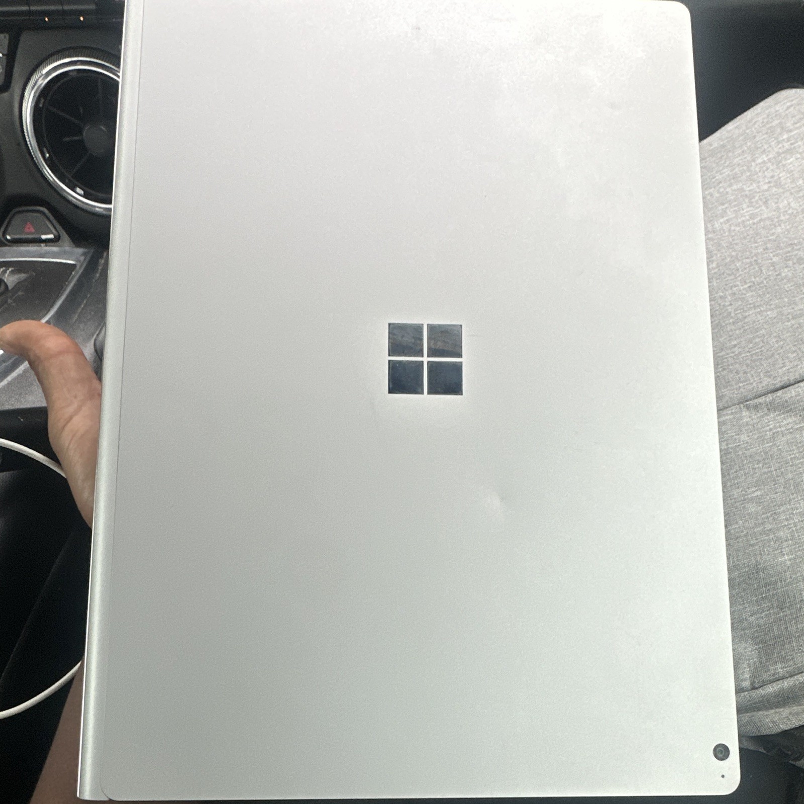 Microsoft Surface Book 2 15″ i7 16GB 477GB SSD GTX 1060 Win 11 Pro Silver