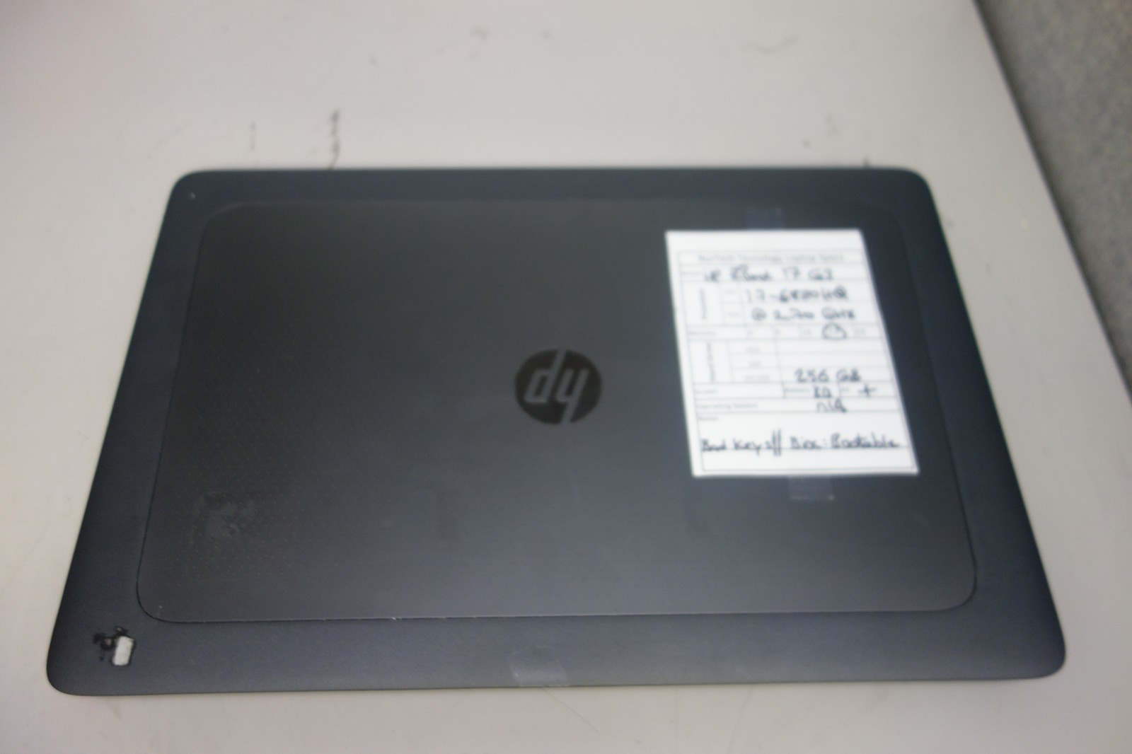 HP ZBook 17 G3 17.3″ i7 2.7GHz 32GB/256GB m2 SSD Laptop [NO OS][BIOS][BADBTRY]