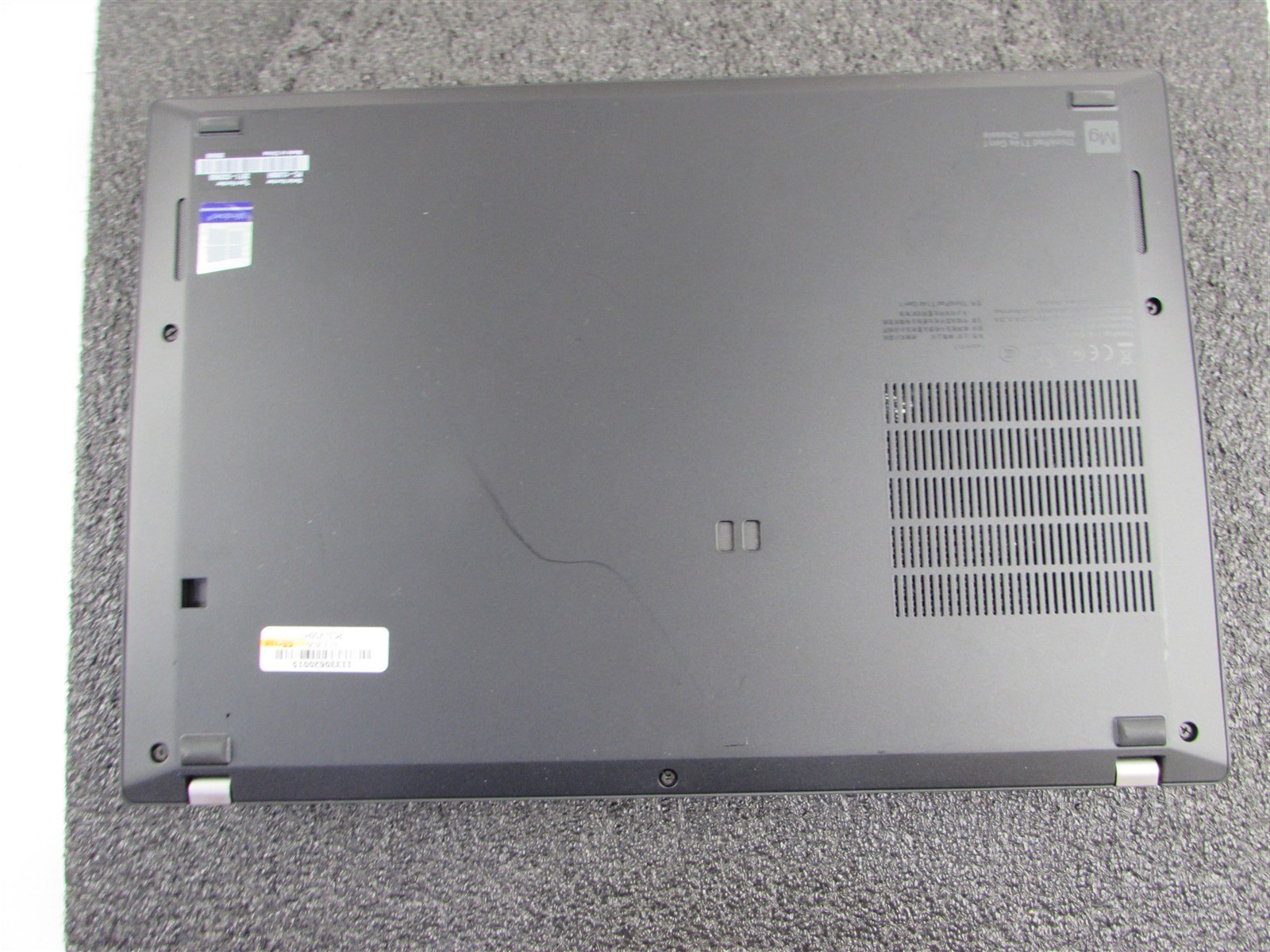 LENOVO THINKPAD T14s (GEN 1) Intel CORE I7-10610U 512GB SSD 16GB RAM NO O.S