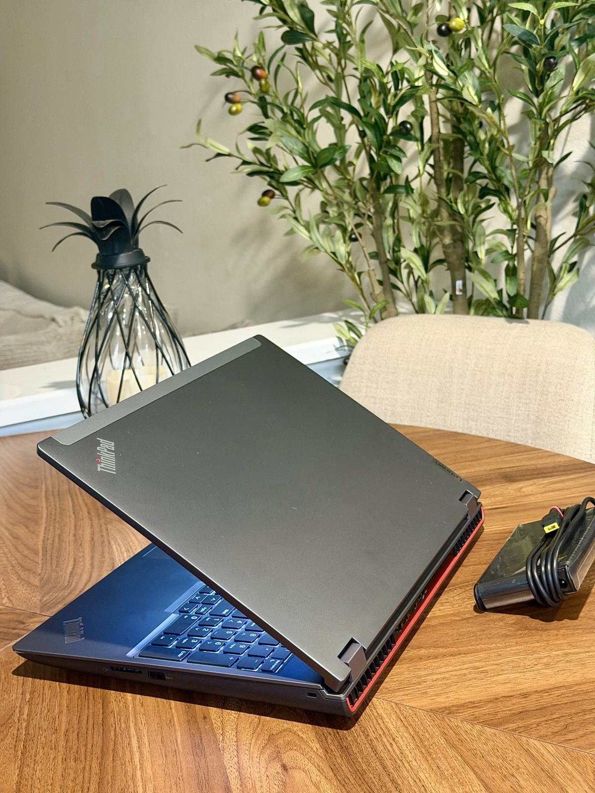 Lenovo ThinkPad P16 Gen 2 i7-13700HX / 32GB Ram / 1TB SSD / RTX 2000 Ada