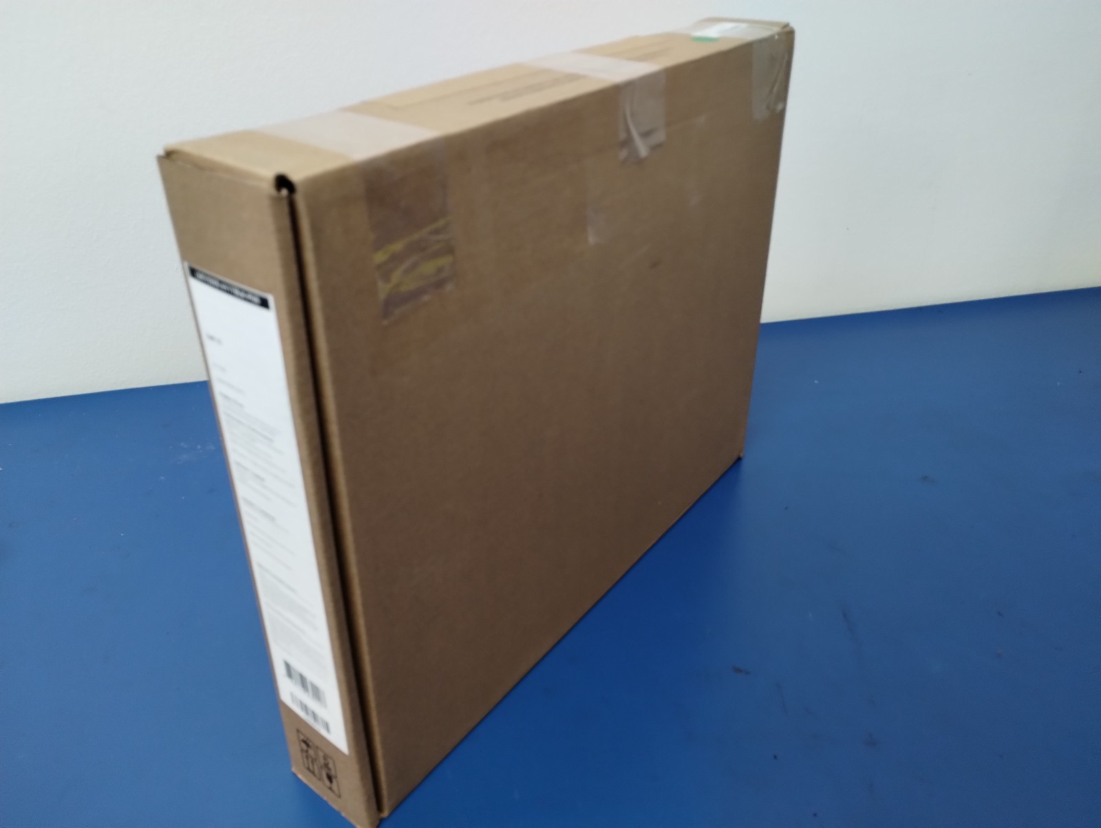 DELL 15 DC15255 G8MK9, AMD Ryzen 7 7730U, 2.00 GHz, 16 GB RAM 512 GB NVMe SSD