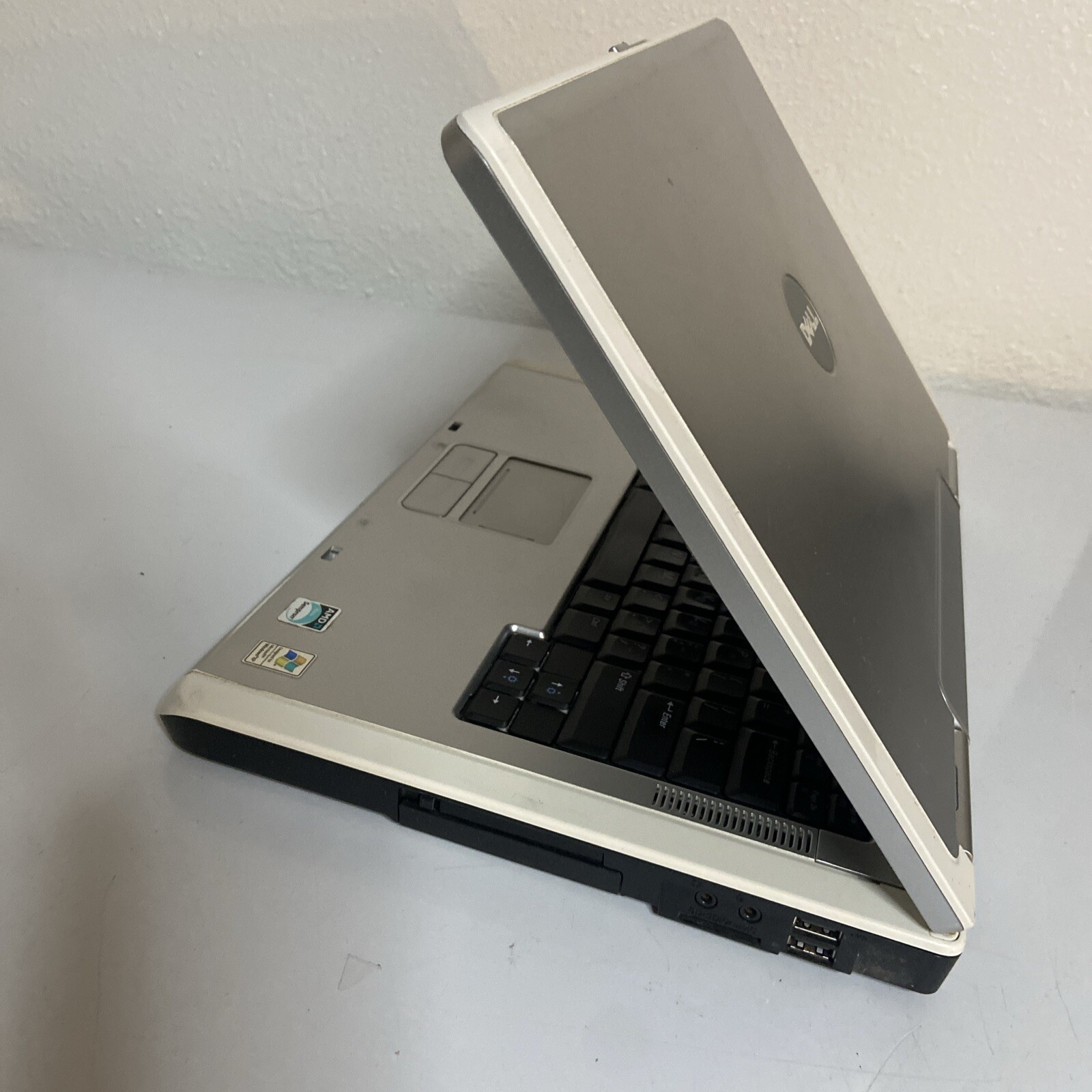 Dell Inspiron 1501 Laptop Amd Athlon 64 X2 1.3GB RAM 60gb HDD WinXP NO CHARGE