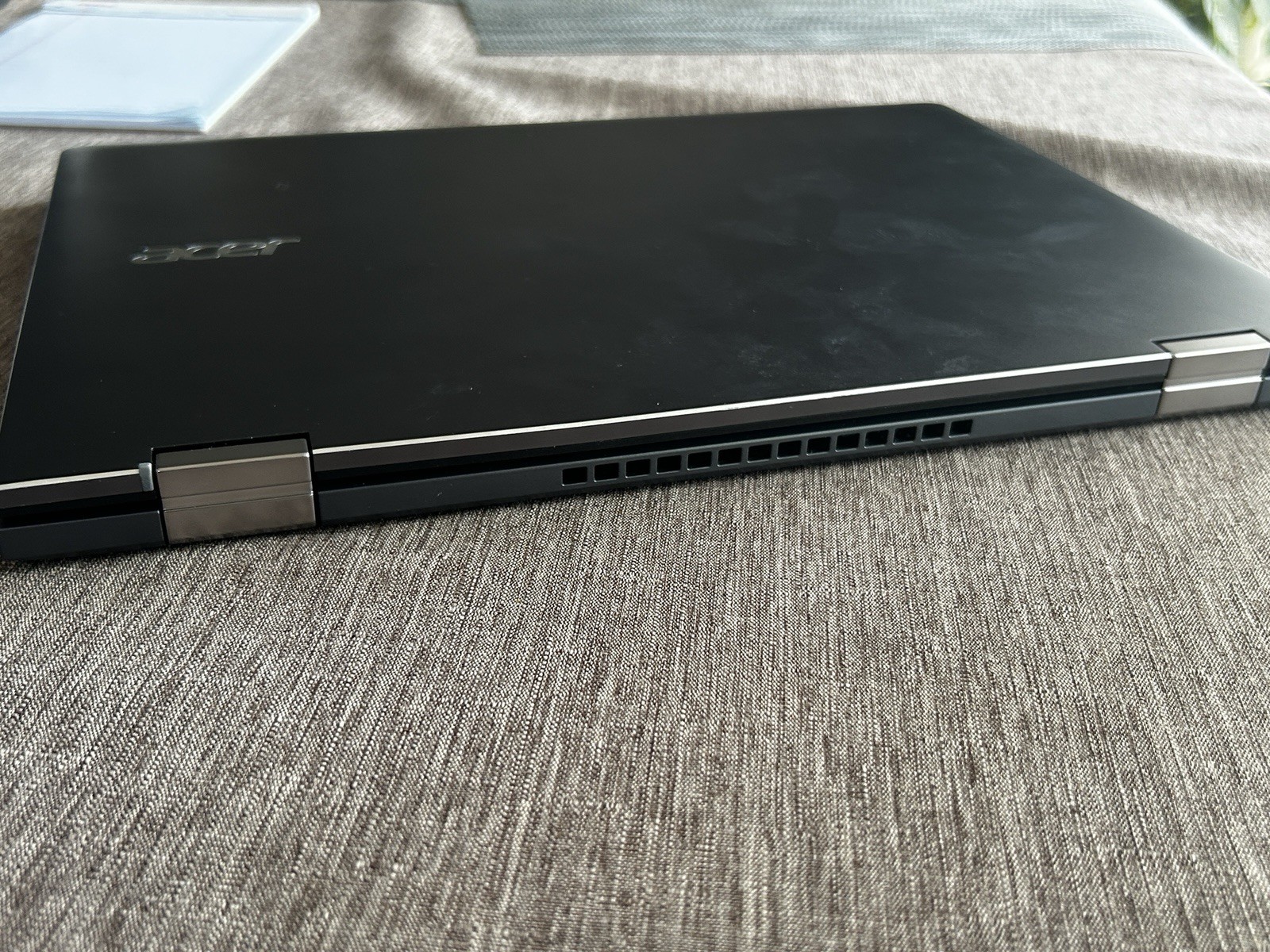 Acer Chromebook 14in Touchscreen 2-in-1 Intel Core i3 8GB 128GB SSD (CP714-1WN)