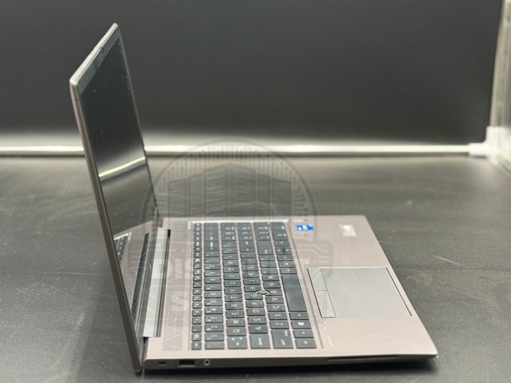 HP ZBook Firefly 15″ G8 Mobile Workstation i7-1165G7 @2.8 32GB 512SSD Win11 #104