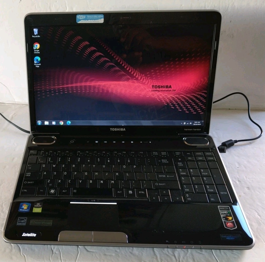 TOSHIBA SATELLITE A505D-S 15.6″ 500GB 8GB AMD Turion X2 Ultra 2.30 GHz Win 7 PRO