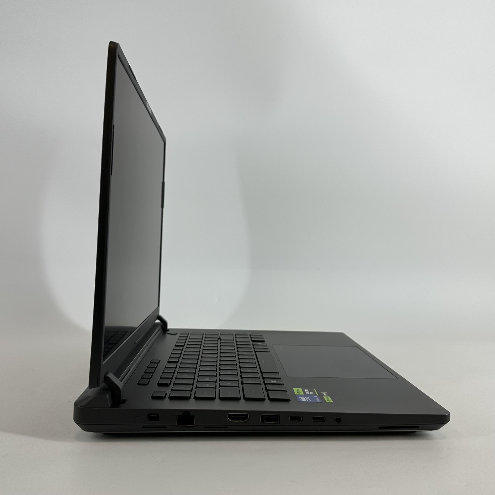 Asus ROG Strix G16 G615 QHD+ 2.7 GHz Ultra 9 275HX 32GB 1TB SSD NVIDIA RTX 5080
